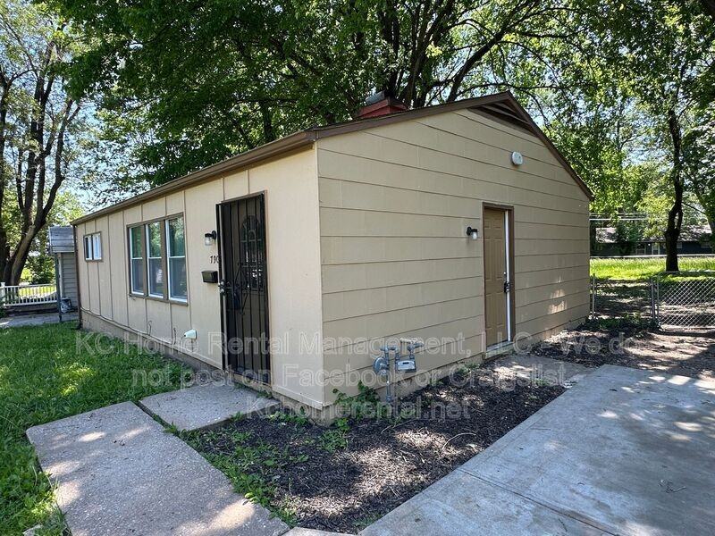 7905 E 112th St - Photo 3 of 29
