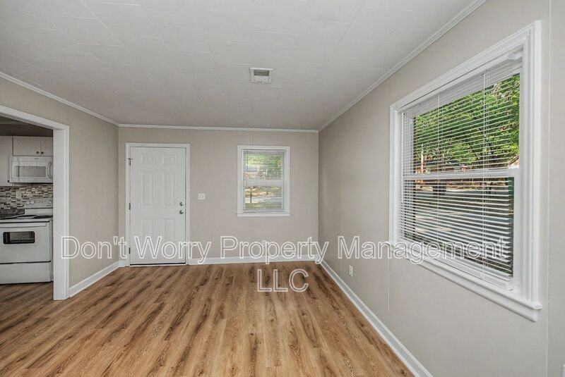 419 Hobson St - Photo 5 of 7