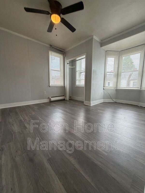 1027 E Market St #2 - Photo 6 of 12