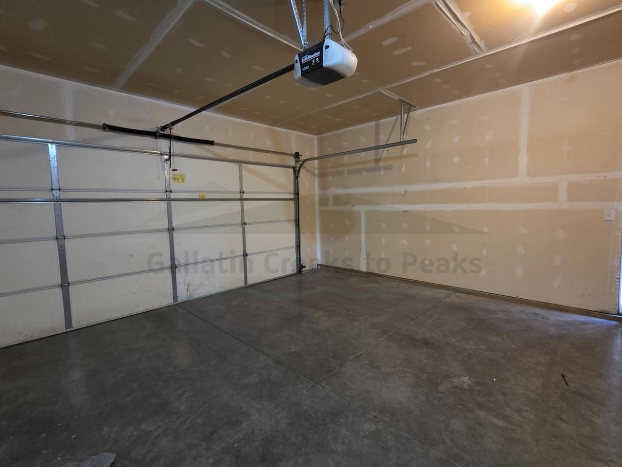 877 Rogers Way - Photo 3 of 19