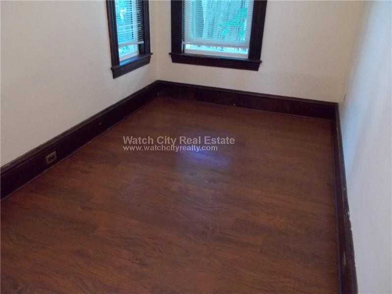92 Lowell St - Photo 2 of 5