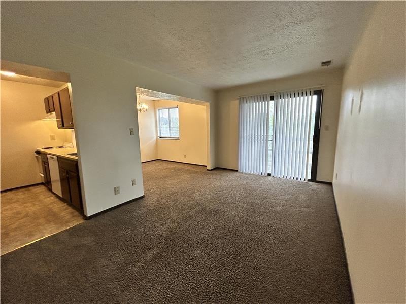 623 Lovers Ln #B5 - Photo 2 of 7