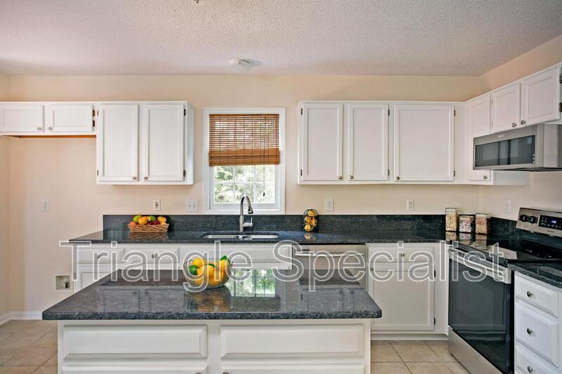 100 Connelly Springs Pl - Photo 5 of 26