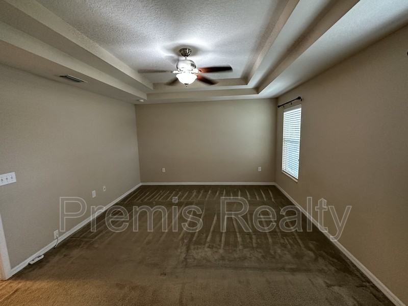 11875 77th Ct - Photo 5 of 10