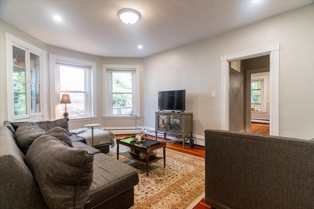 862 Huntington Ave #2 - Photo 3 of 24