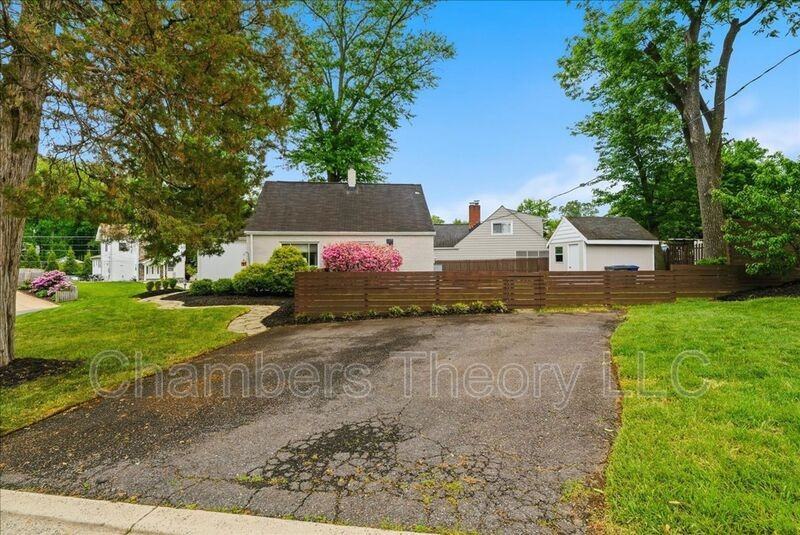 7126 Roosevelt Ave - Photo 6 of 39