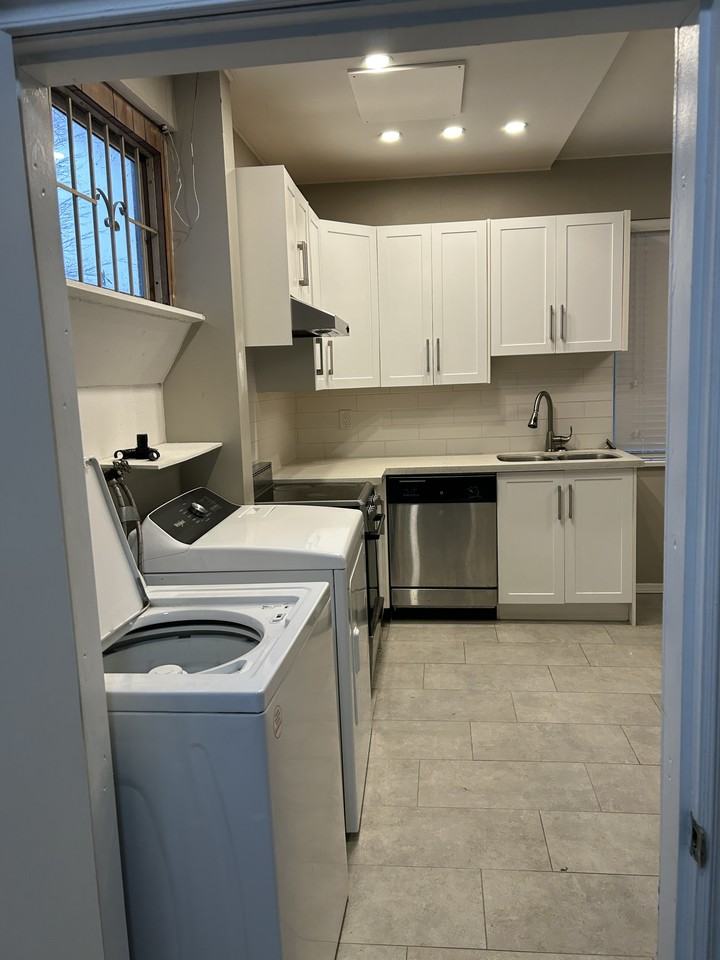 2262 Nanaimo Street - Photo 3 of 16