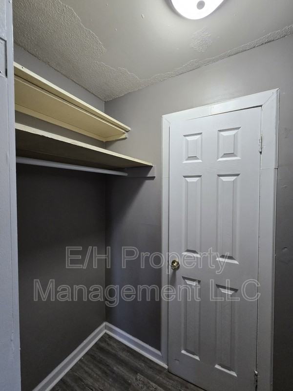 1916 S Broadway Ave #42 - Photo 6 of 9