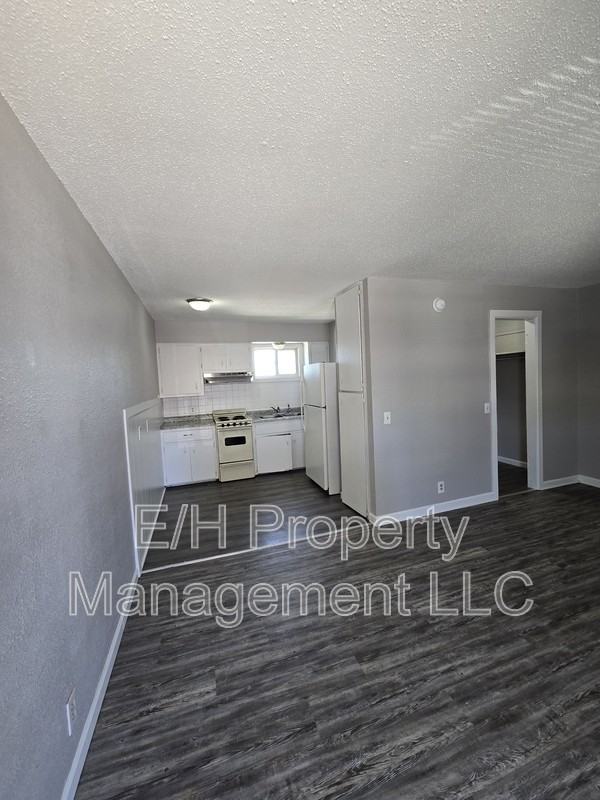 1924 S Broadway Ave #32 - Photo 2 of 12