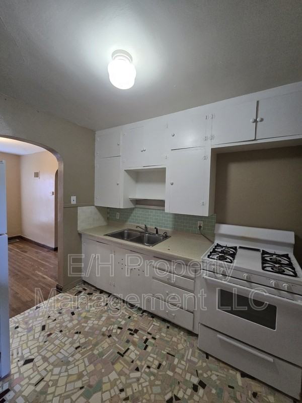 400 S Hydraulic St #1 - Photo 2 of 17