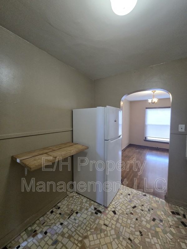 400 S Hydraulic St #1 - Photo 3 of 17