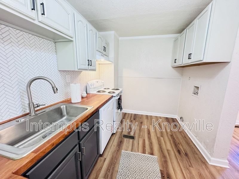3222 Selma Ave - Photo 4 of 19