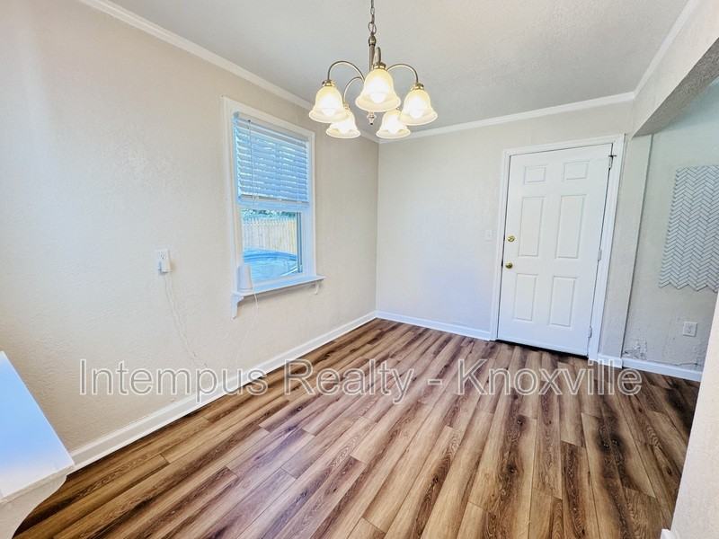 3222 Selma Ave - Photo 6 of 19