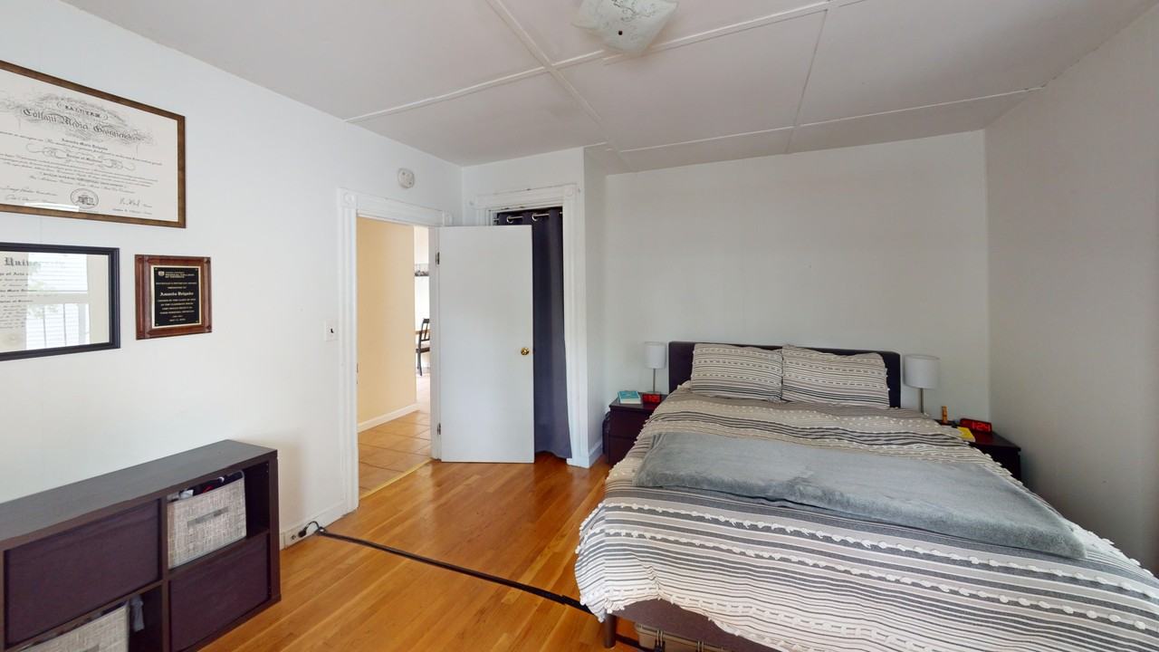 14 Smythe St #2 - Photo 2 of 8