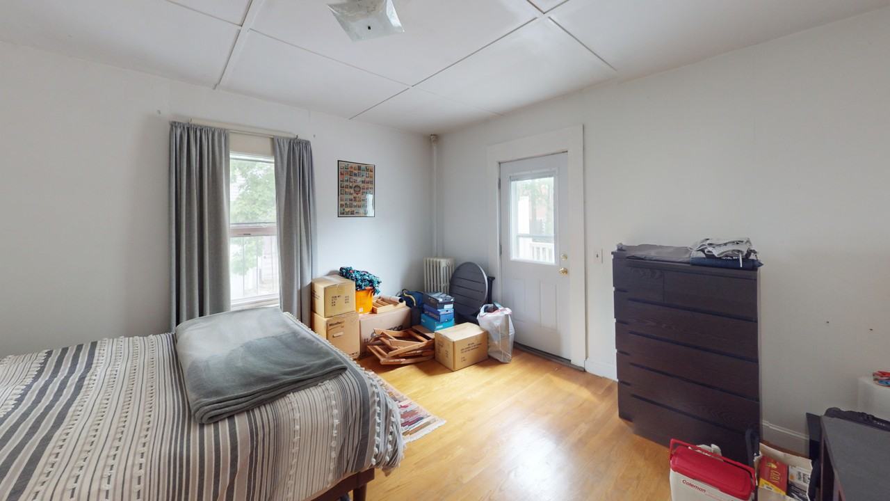 14 Smythe St #2 - Photo 3 of 8