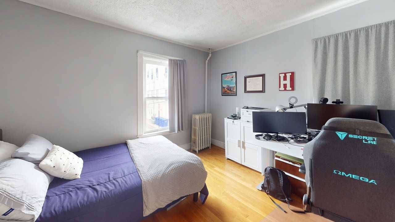 14 Smythe St #2 - Photo 5 of 8