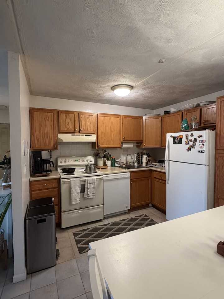 179 Adams St #40 - Photo 5 of 14