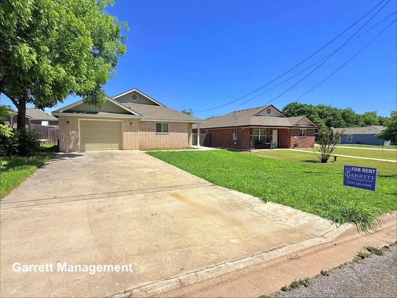 1109 E Avenue F - Photo 2 of 22
