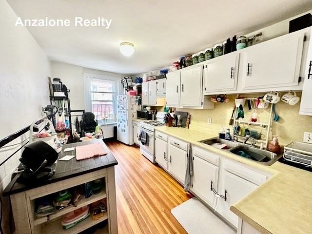 357 Hanover St #2 - Photo 2 of 16