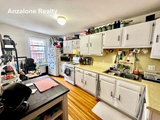 357 Hanover St #2 - Photo 3 of 16