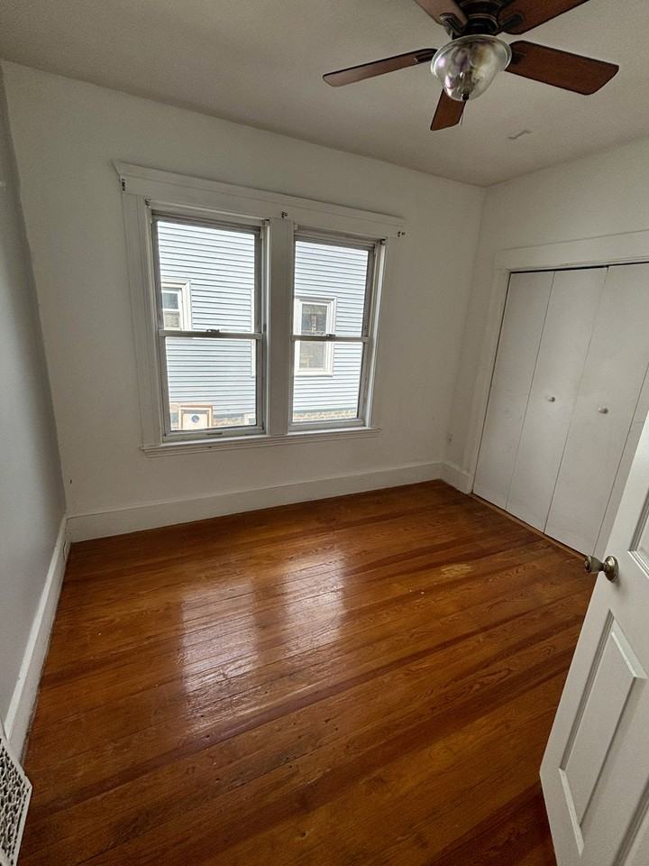 492 Main St #492 - Photo 4 of 6
