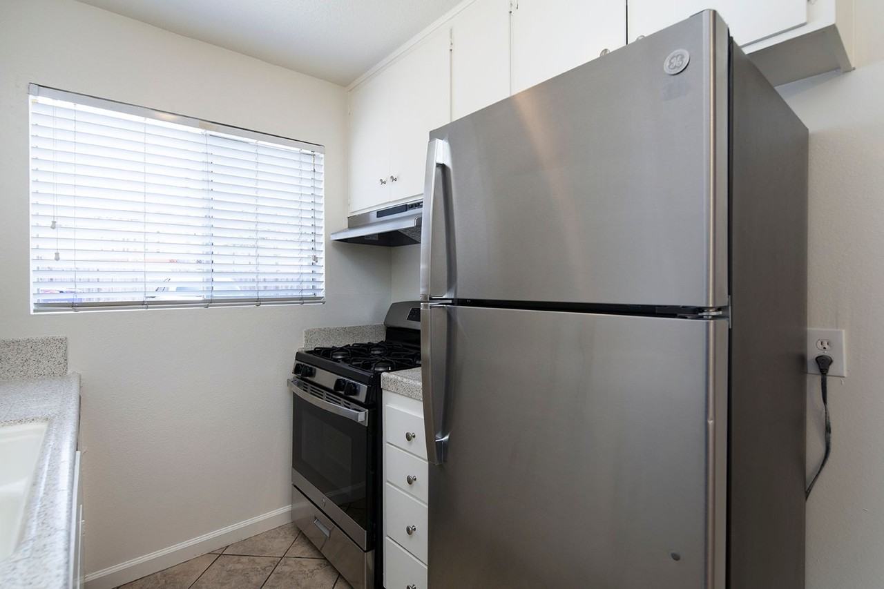 Park Ave Apartments - Photo 5 of 25