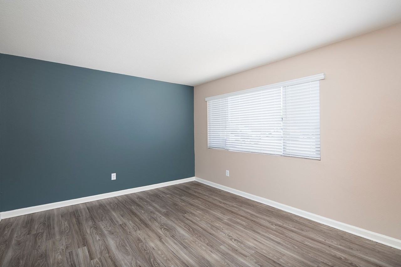 Park Ave Apartments - Photo 7 of 25