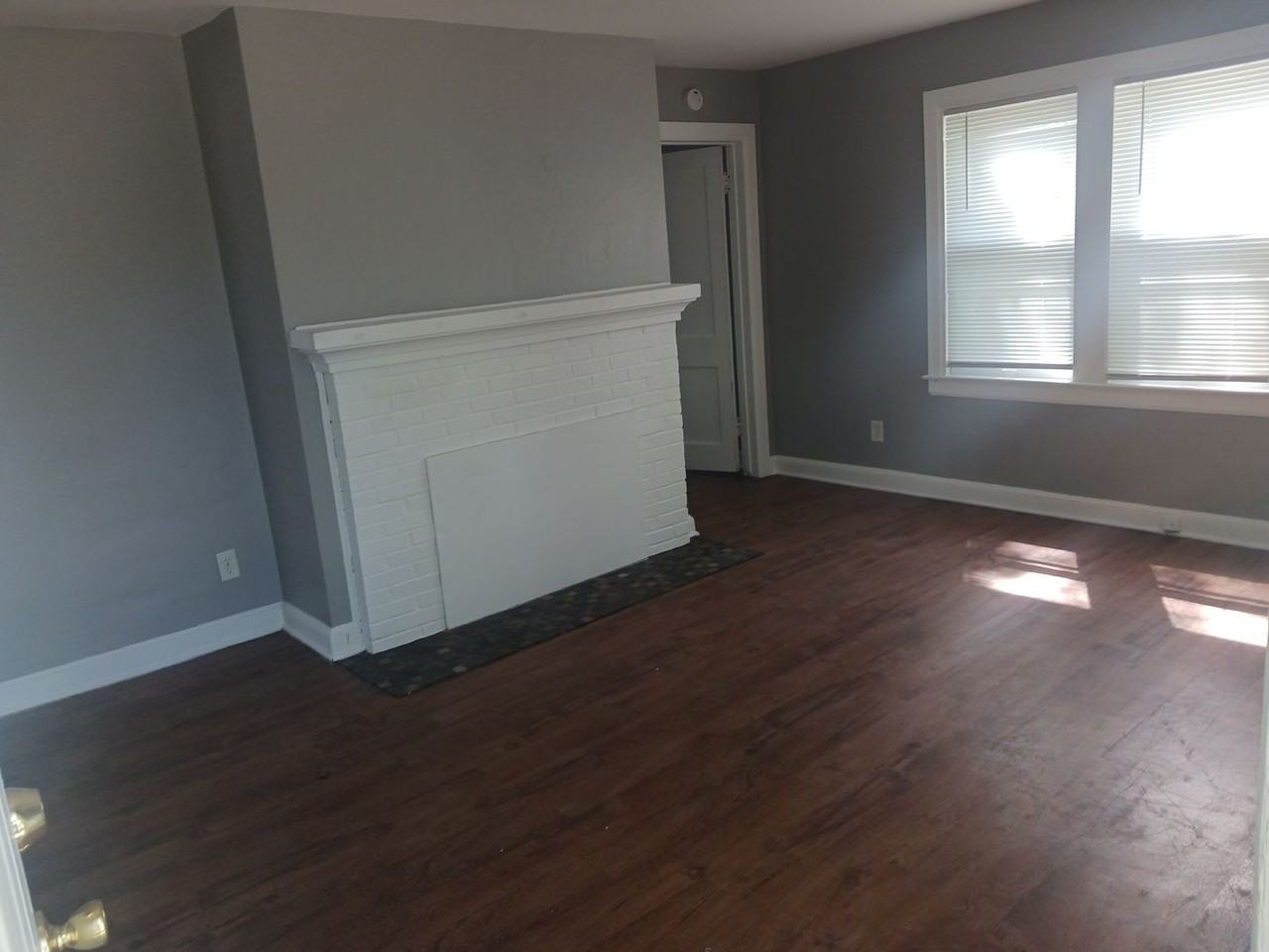 312 E 6th St - Photo 2 of 11