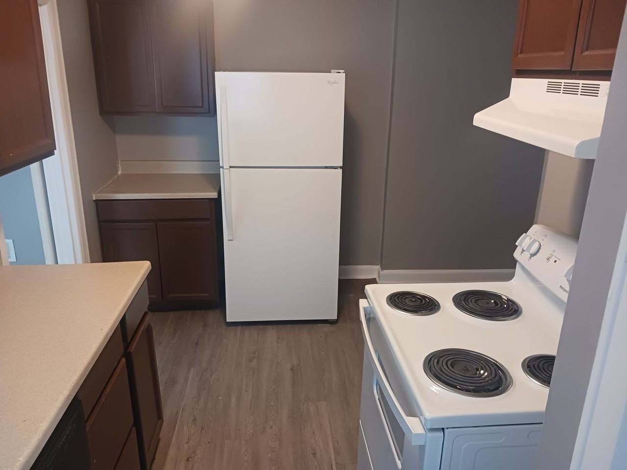 312 E 6th St - Photo 5 of 11