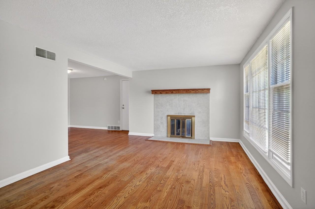 4012 W 75th St - Photo 3 of 21