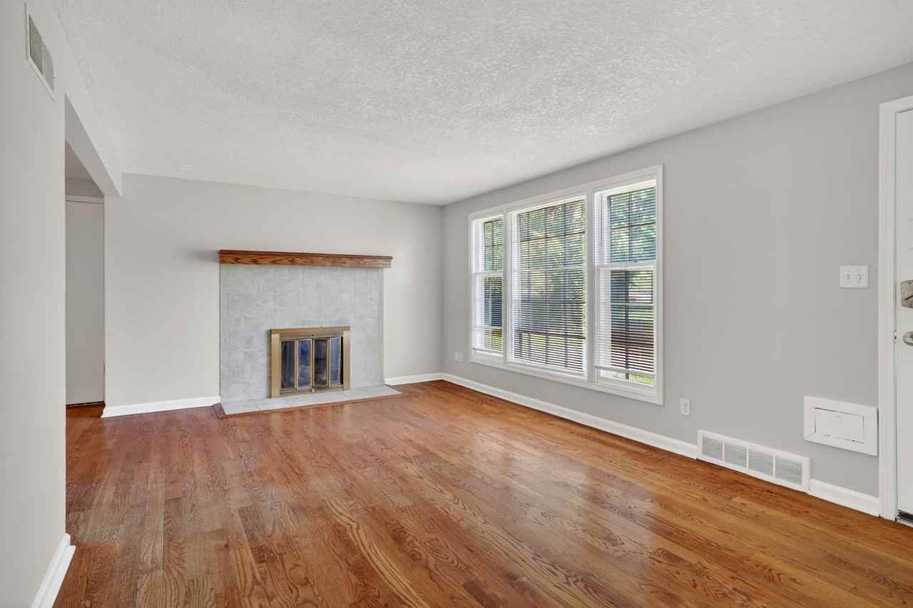 4012 W 75th St - Photo 4 of 21