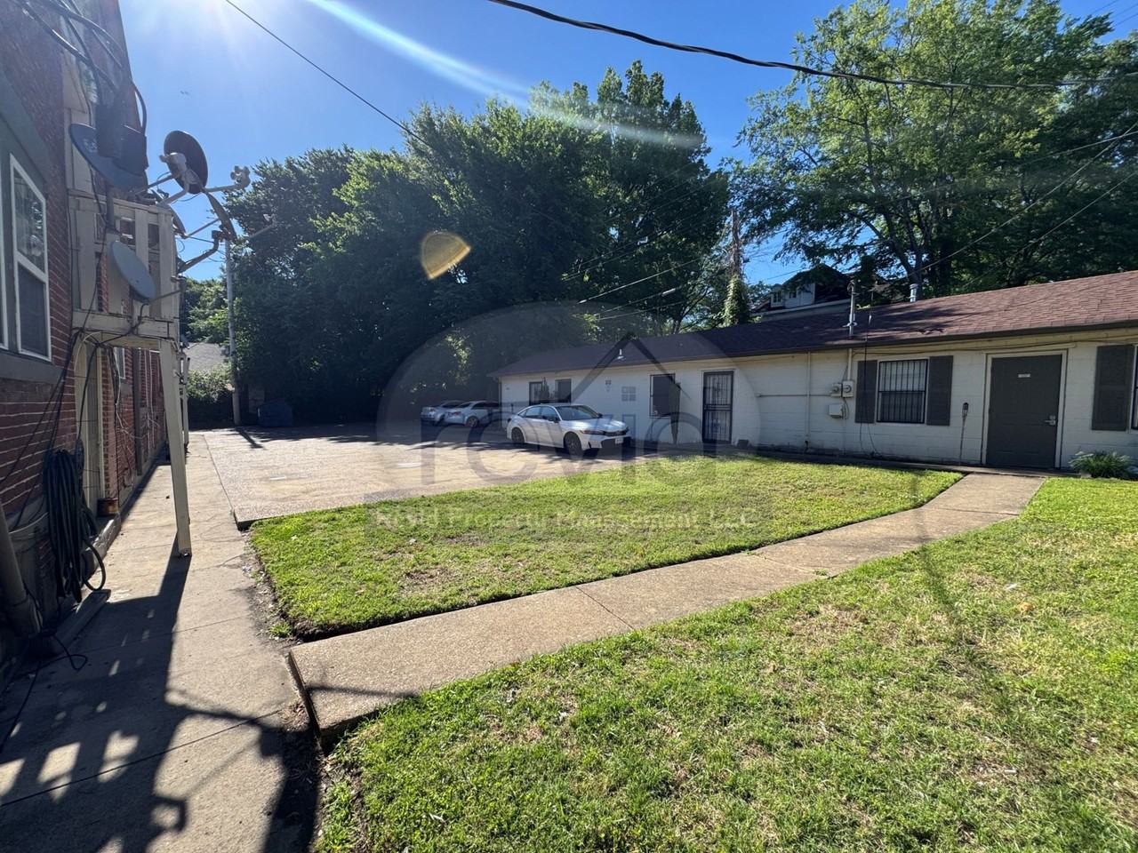 1353 Vance Ave - Photo 4 of 10