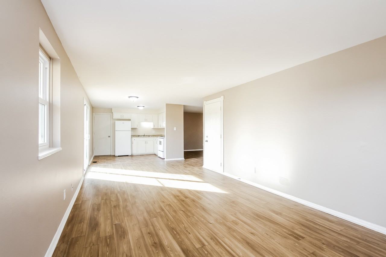 10431 Chris Dr - Photo 5 of 15