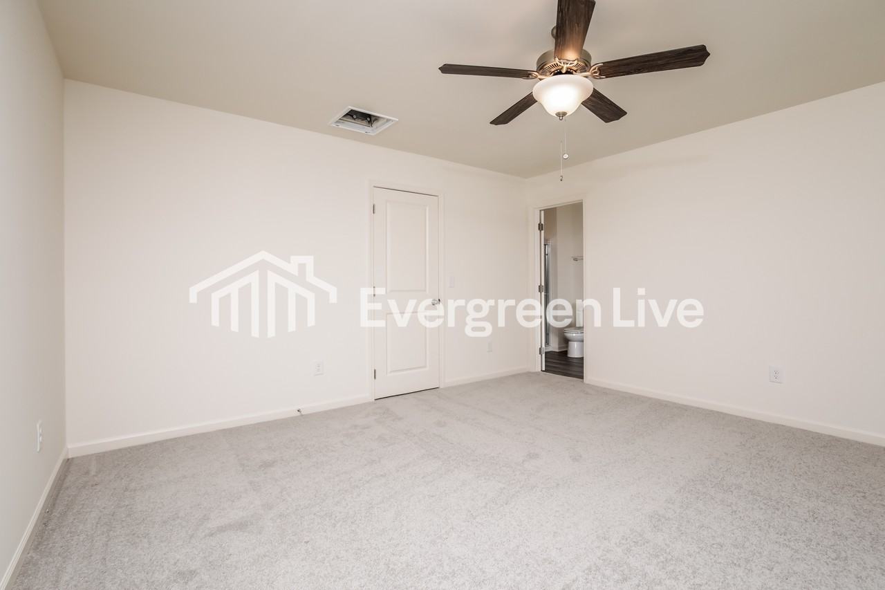 1427 Solace Way - Photo 6 of 15