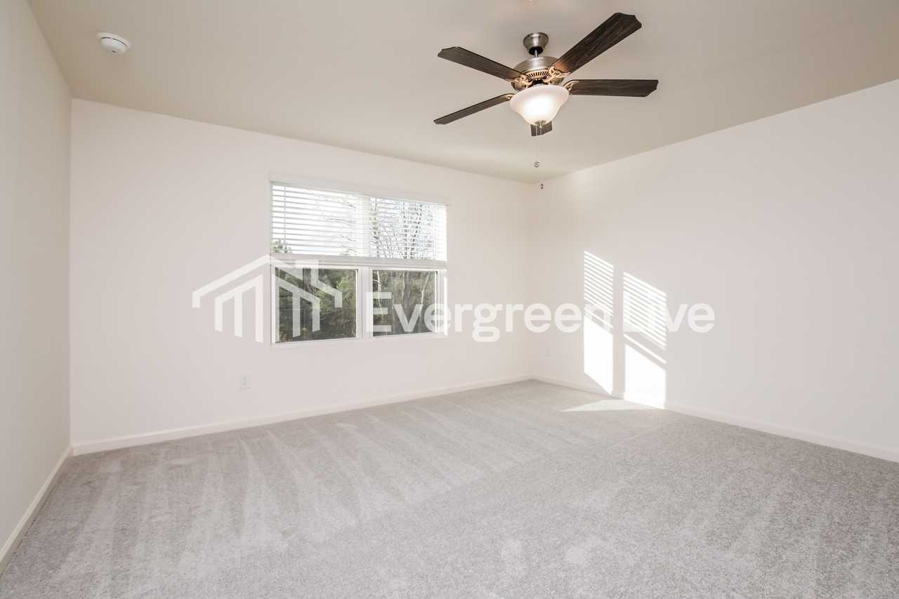 1427 Solace Way - Photo 7 of 15