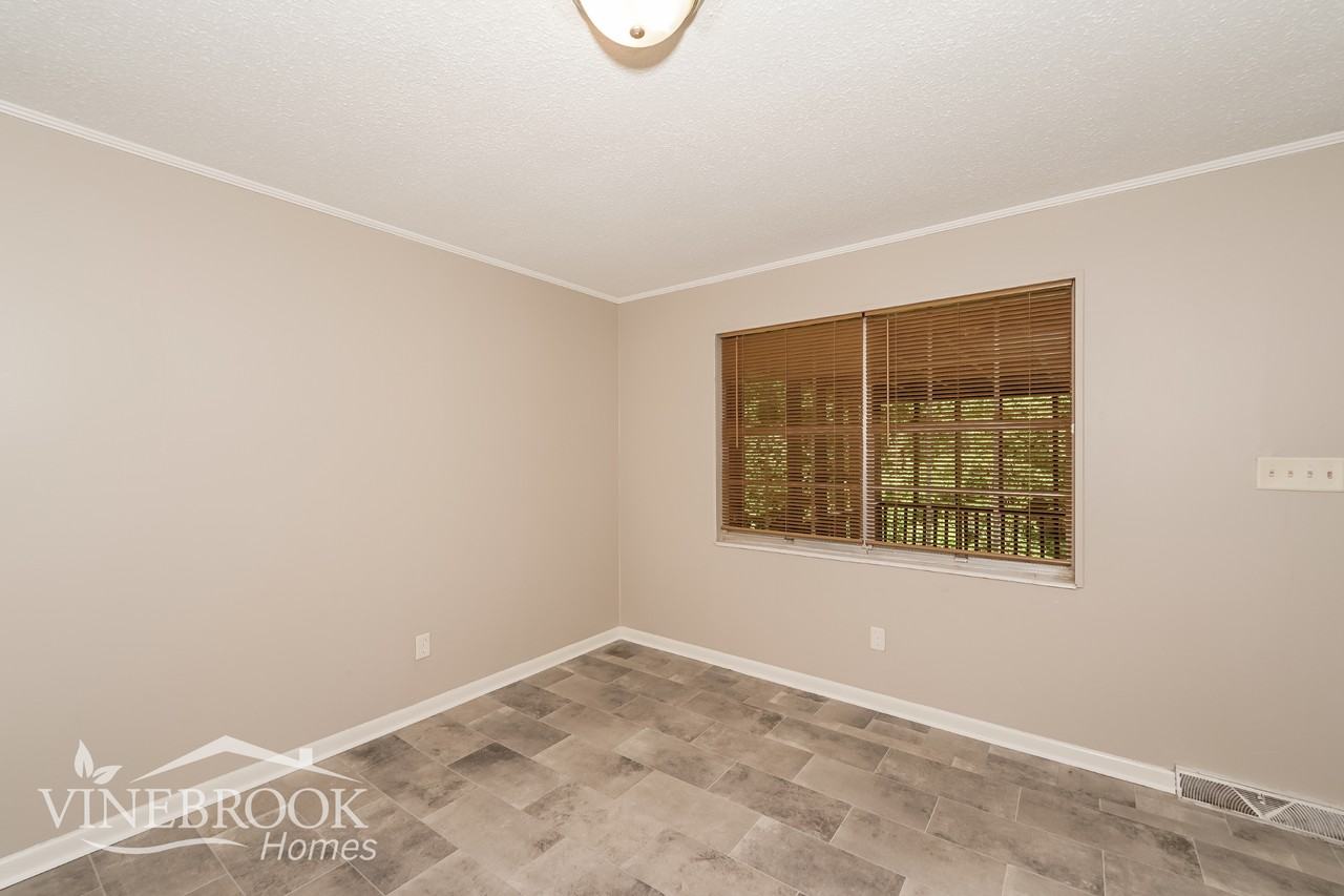 3321 Tree Haven Cir - Photo 5 of 15