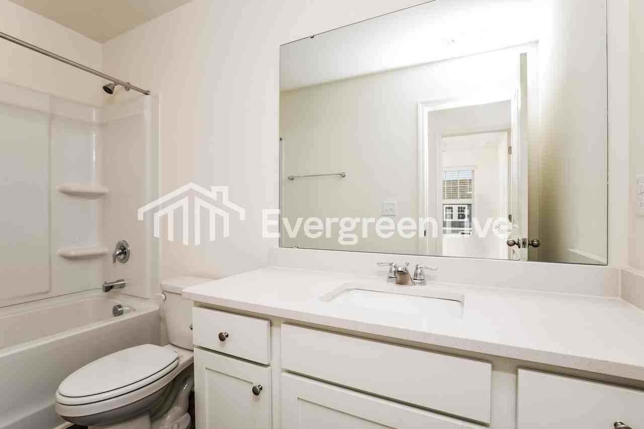 1429 Solace Way - Photo 4 of 15