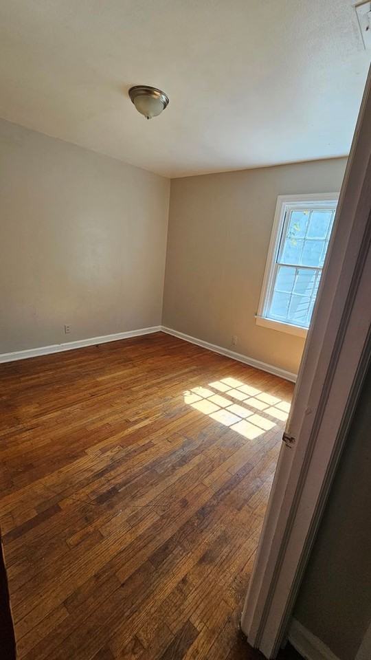 817 Hawkins St - Photo 7 of 10