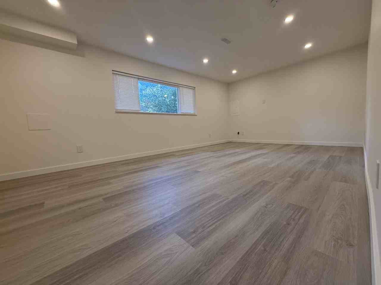 1344 Prairie Avenue - Photo 2 of 14