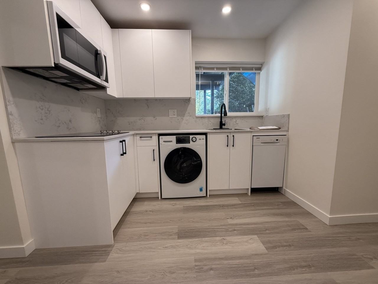 1344 Prairie Avenue - Photo 6 of 14