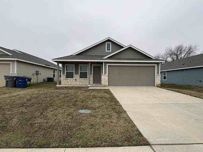 10632 Sewell Cir - Photo 2 of 12