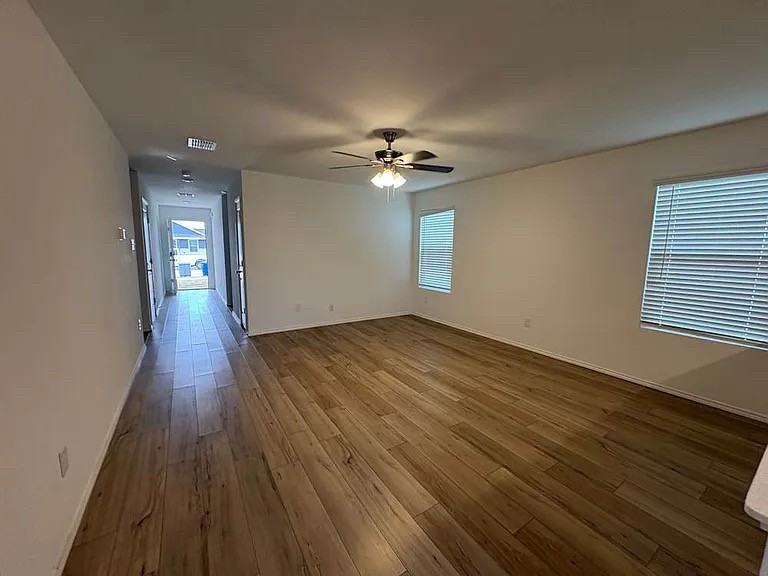 10632 Sewell Cir - Photo 5 of 12
