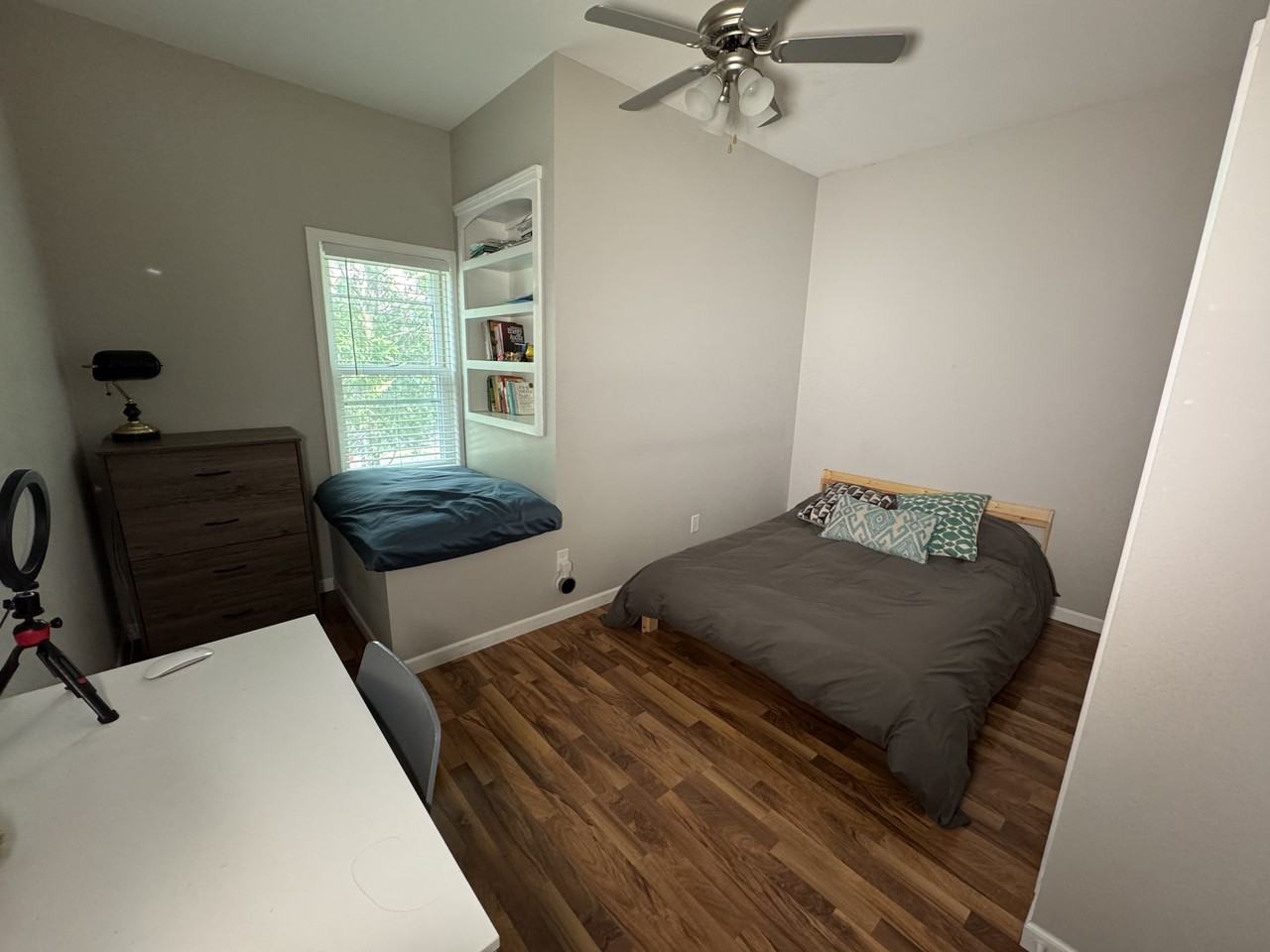 2315 Clark St - Photo 2 of 11