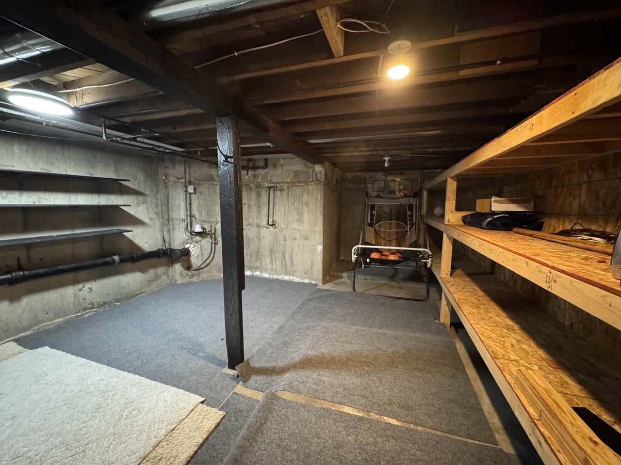 2315 Clark St - Photo 4 of 11