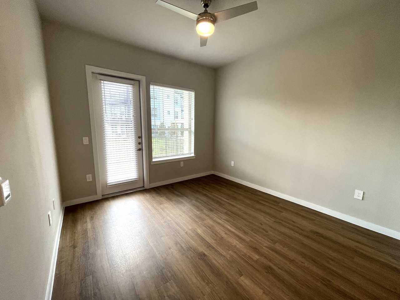 500 Westinghouse Rd #7-1102 - Photo 2 of 10