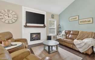 featured image of 222 Spanish Oak Ln