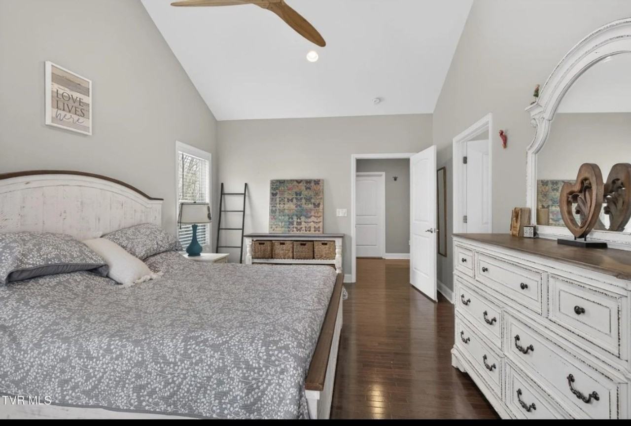 222 Spanish Oak Ln - Photo 7 of 20