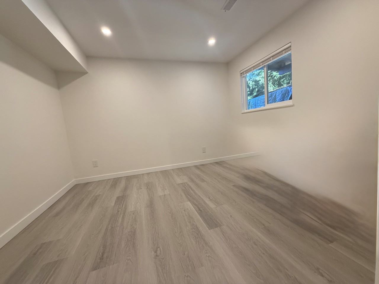 1344 Prairie Avenue - Photo 4 of 14