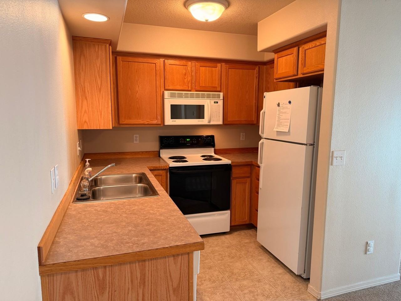 2382 Ne Mary Rose Pl #1 - Photo 4 of 8