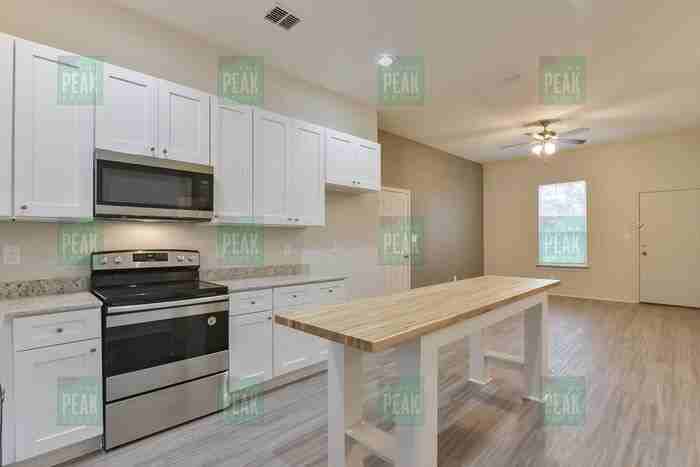5011 Sunshine Dr - Photo 4 of 21